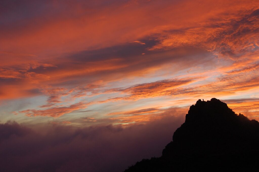 Saulriets pie Masca kalniem