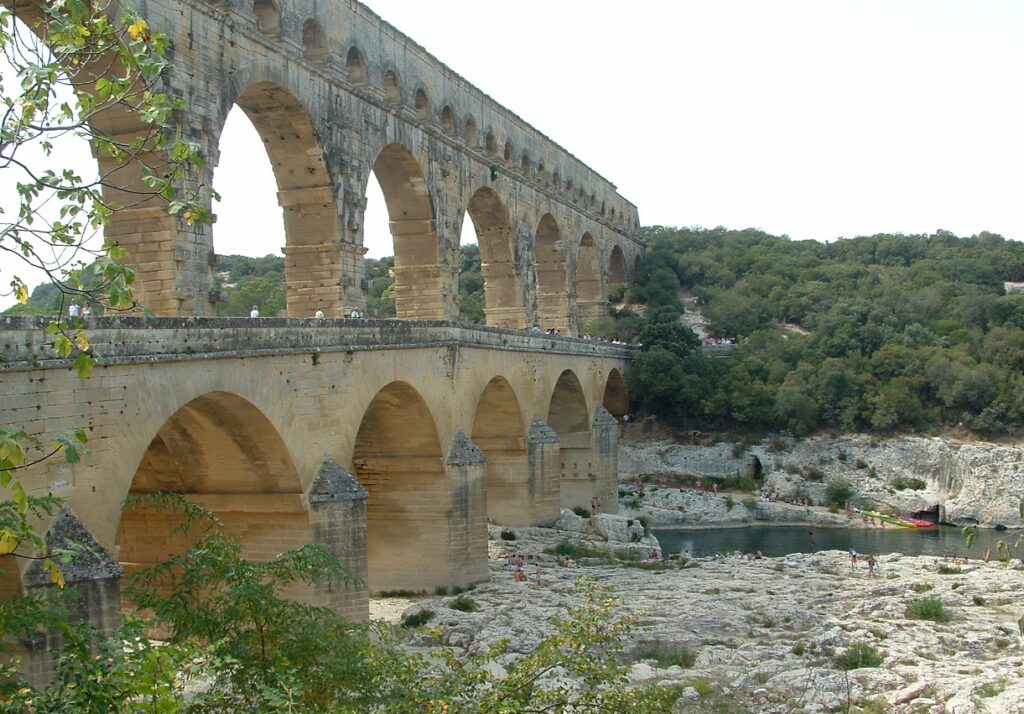 Romiešu akvedukts Pont du Gard
