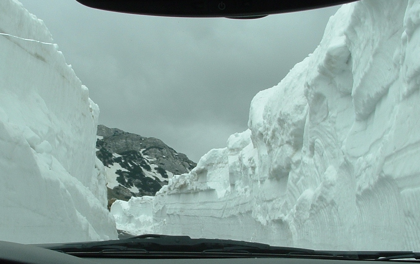 Brauciens pa kalniem jūnijā