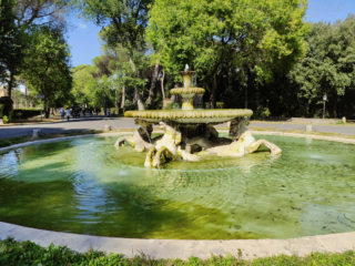 Strūklaka Villa Borghese dārzos
